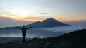 Pesona Pagi Gunung Batur